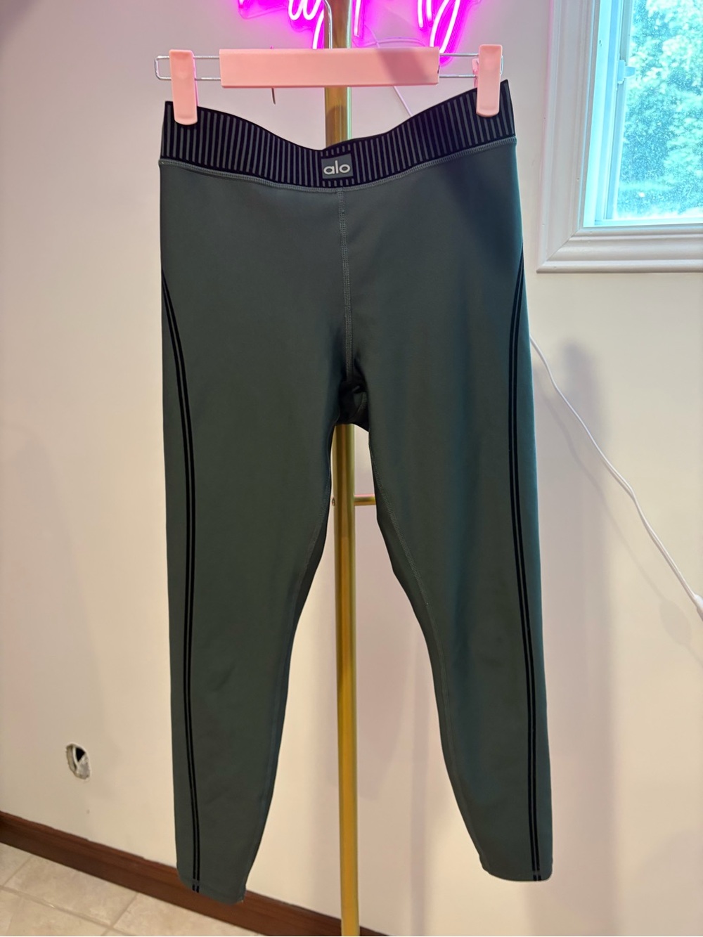 Airlift High-Waist 7/8 Line Up Legging - Charcoal Green